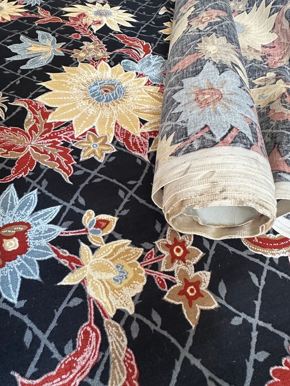 Luther Travis Upholstery Drapery Floral Design Cotton 3' x "54 Fabric